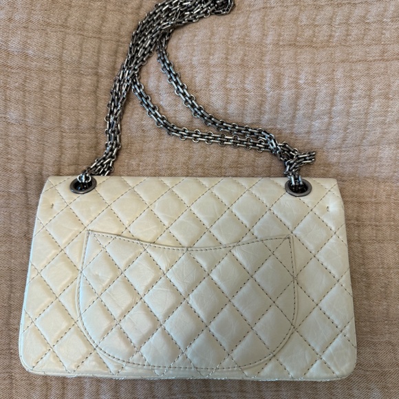 Small Chanel reissue flap - Picture 2 of 7